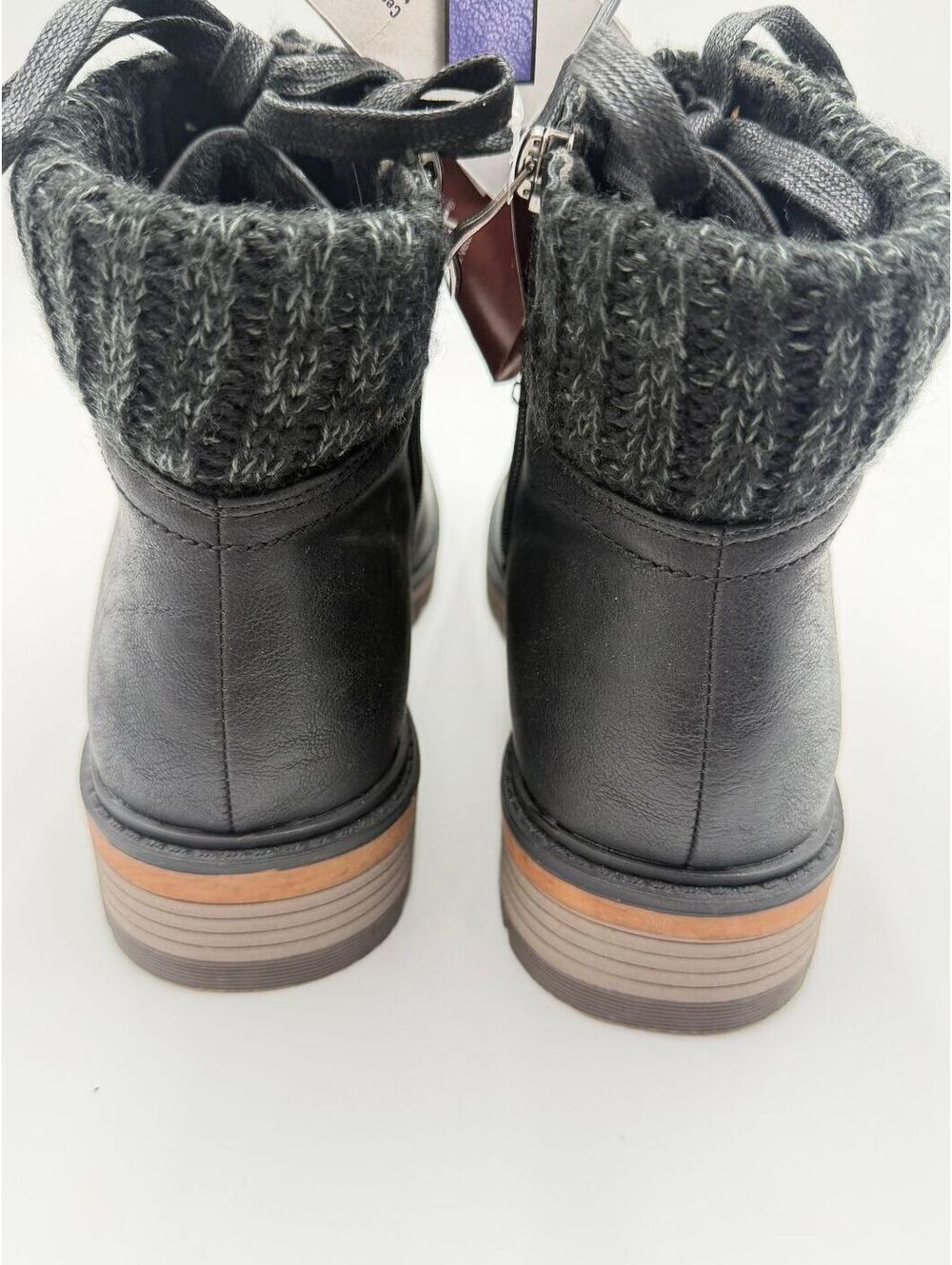 WANDERLUST NWT Amy Black Waterproof Sweater Knit Collar Ankle Boots Size 9 - Picture 4 of 7